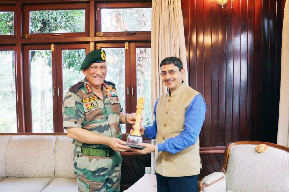 Army Chief visits Eastern Theatre; discusses security situation in Nagaland 